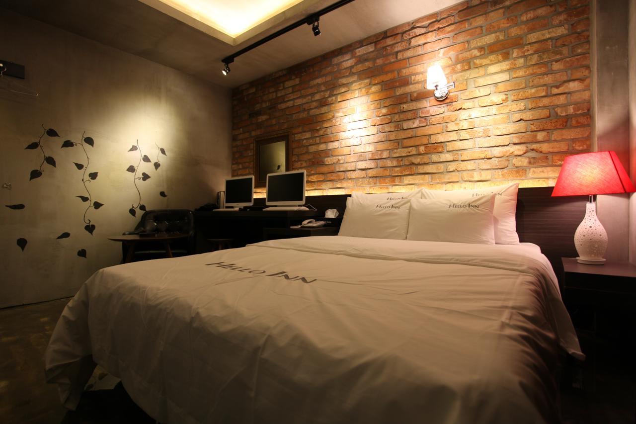 Hotel Hello *
