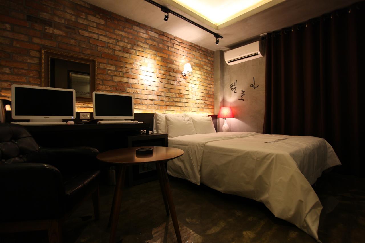 Hotel Hello *